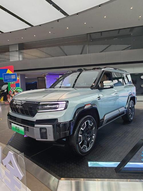 佛山325比亚迪方程豹硬派越野的爆款，英菲尼迪35周年与你共成长